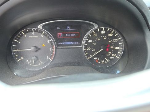 Used 2016 Nissan Altima 2.5 SV FWD image 2