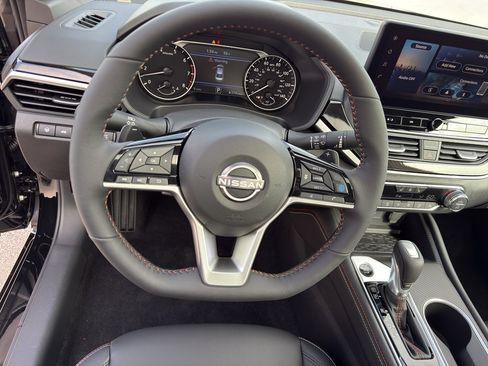 New 2026 Nissan Altima 2.5 SR AWD/4WD image 16