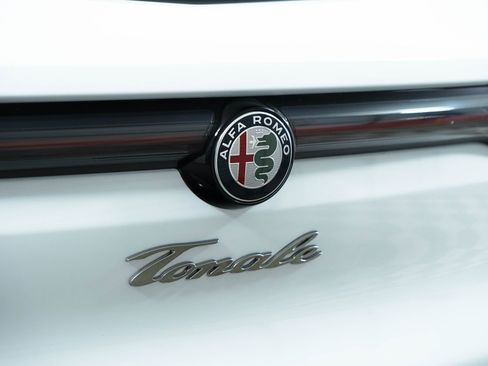 New 2024 Alfa Romeo Tonale Veloce image 30