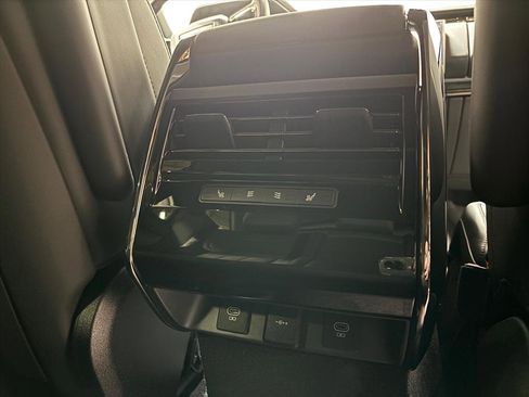 New 2025 Land Rover Range Rover Sport Dynamic SE image 37