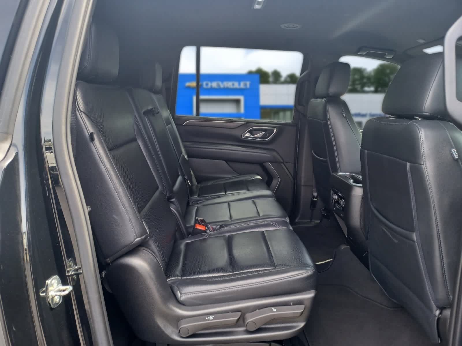 Used 2023 Chevrolet Suburban LS AWD/4WD image 20
