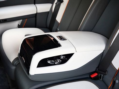 Used 2021 Rolls-Royce Ghost AWD/4WD image 32