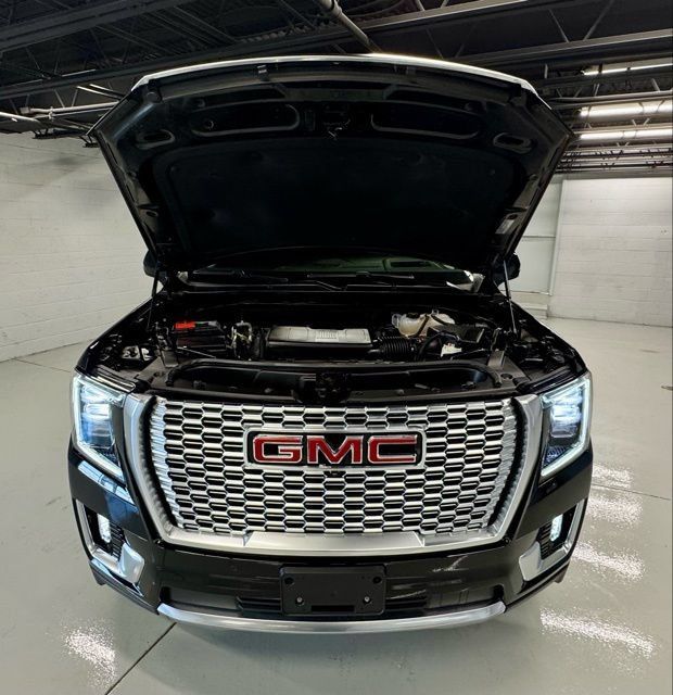 Used 2024 GMC Yukon Denali w/ Denali Reserve Package AWD/4WD image 33