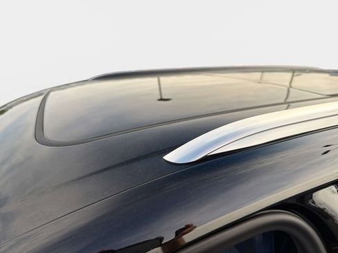 Used 2026 Cadillac Vistiq Premium Luxury image 32