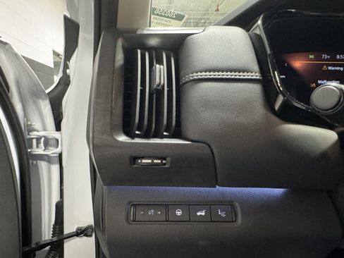 New 2026 Nissan Pathfinder Platinum AWD/4WD image 6