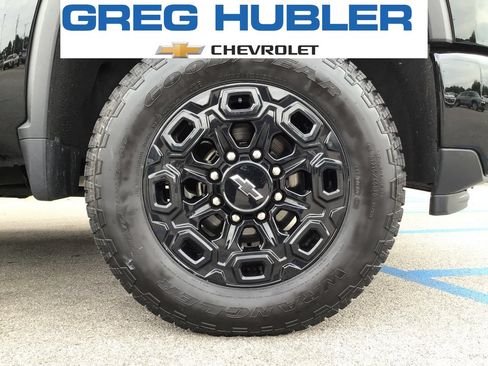 Used 2024 Chevrolet Silverado 2500 LTZ w/ LTZ Plus Package AWD/4WD image 17