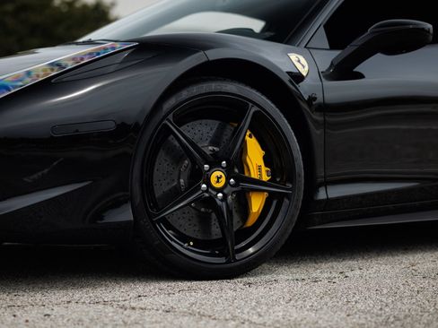 Used 2012 Ferrari 458 Italia Coupe RWD image 5
