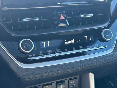 Used 2025 Toyota Corolla Cross AWD Hybrid image 24