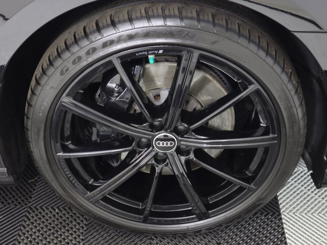 Certified 2024 Audi A8 L 3.0T AWD/4WD image 9
