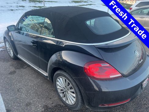 Used 2019 Volkswagen Beetle 2.0T SE image 4