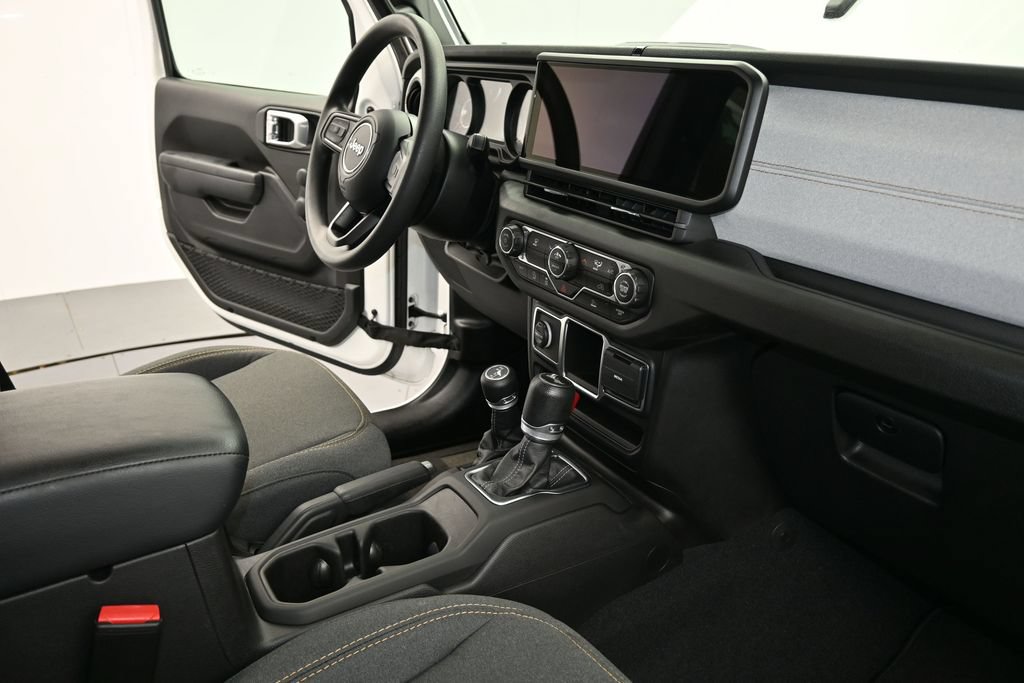 Used 2024 Jeep Wrangler Sport AWD/4WD image 12