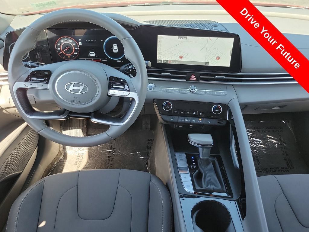 Used 2025 Hyundai Elantra SEL FWD image 4
