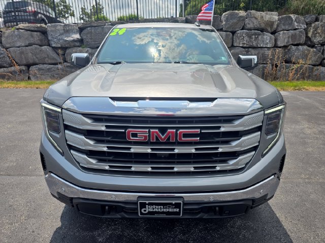 Used 2024 GMC Sierra 1500 SLE w/ Preferred Package AWD/4WD image 10