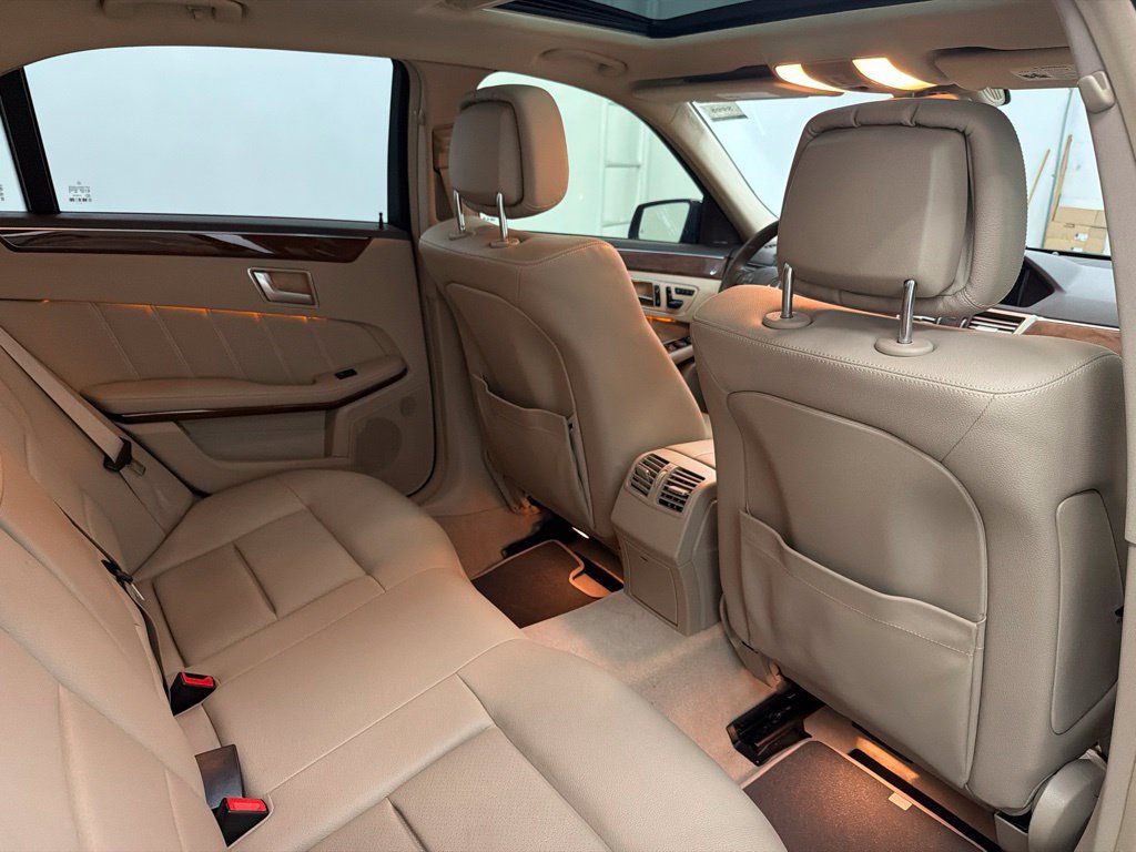 Used 2013 Mercedes-Benz E 350 Sedan image 28