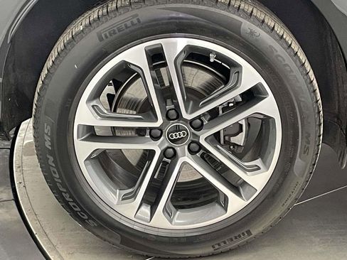 Certified 2025 Audi Q5 Premium w/ Convenience Package image 13