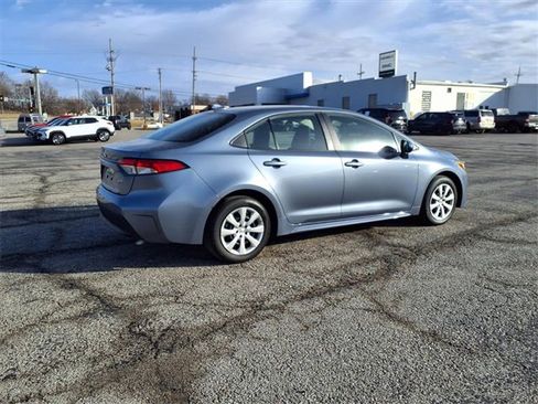 Used 2025 Toyota Corolla LE image 18