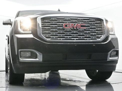 Used 2018 GMC Yukon XL Denali w/ Denali Ultimate Package AWD/4WD image 49