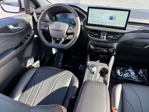 New 2026 Ford Escape ST-Line Elite w/ Premium Technology Package AWD/4WD image 32