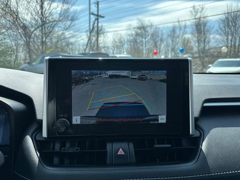 Used 2024 Toyota RAV4 LE image 37