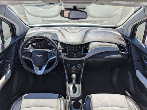 Used 2019 Chevrolet Trax LT w/ LT Convenience Package FWD image 22