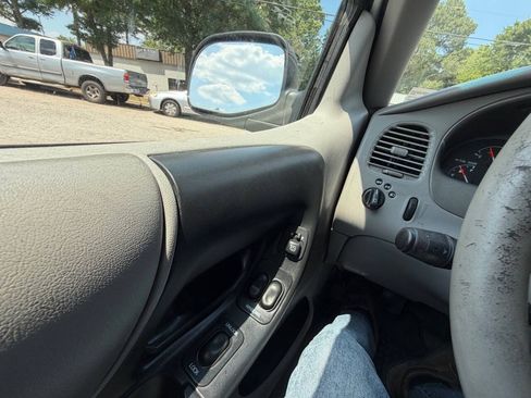 Used 2002 MAZDA B-Series Pickup 2WD Cab Plus B2300 image 13