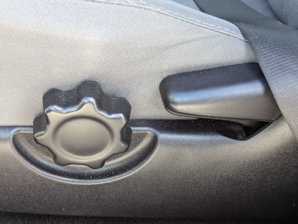 Used 2021 Toyota Tacoma SR5 RWD image 10