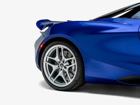 Used 2024 McLaren 750S Spider RWD image 23