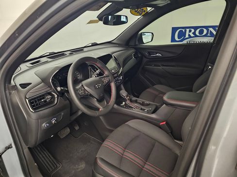 Used 2024 Chevrolet Equinox RS FWD image 3