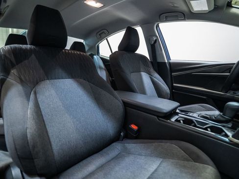 Used 2025 Toyota Camry LE image 13