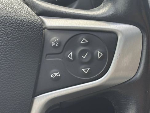 Used 2021 GMC Acadia SLT w/ Elevation Edition image 13