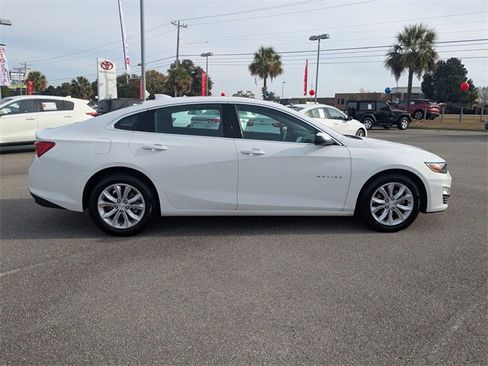 Used 2024 Chevrolet Malibu LT image 2