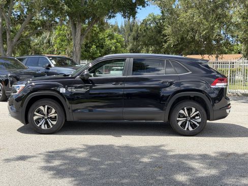 New 2026 Volkswagen Atlas Cross Sport SE FWD image 4
