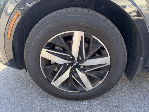 Certified 2023 Kia Sorento S FWD image 26