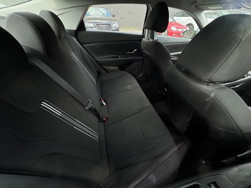 Used 2023 Hyundai Elantra SEL FWD image 12