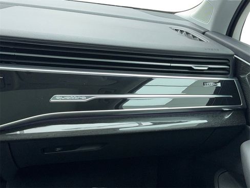Used 2021 Audi Q7 3.0T Premium Plus image 19