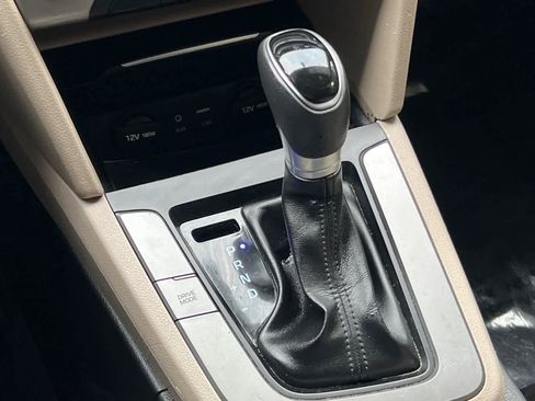 Used 2018 Hyundai Elantra SEL image 20