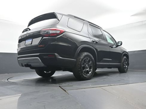 Certified 2023 Honda Pilot TrailSport image 35