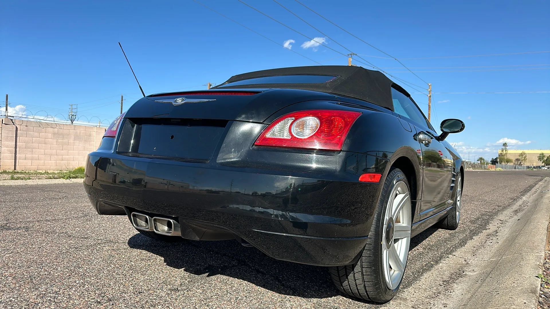 Used 2005 Chrysler Crossfire Limited RWD image 32