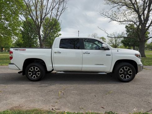 Used 2019 Toyota Tundra Limited w/ Limited Premium Package AWD/4WD image 34