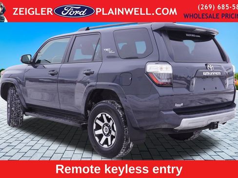 Used 2024 Toyota 4Runner TRD Off-Road image 3