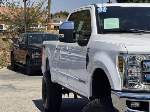Certified 2019 Ford F250 Lariat w/ Chrome Package AWD/4WD image 5