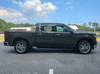 Used 2023 Chevrolet Silverado 1500 LTZ w/ LTZ Premium Package AWD/4WD video 4