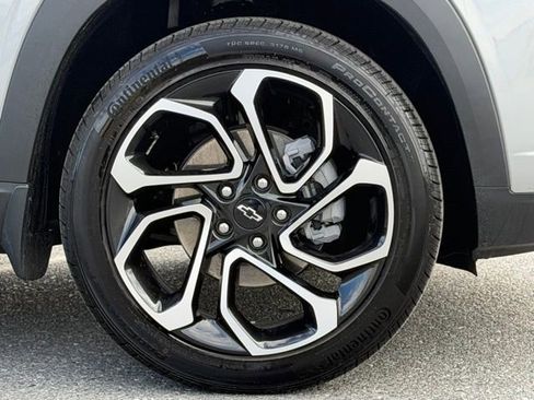 New 2025 Chevrolet Trax RS w/ Driver Confidence Package image 17