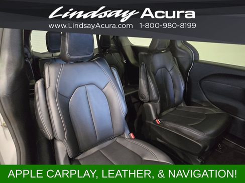Used 2024 Chrysler Pacifica Limited FWD image 9