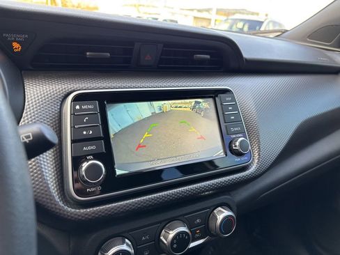 Used 2020 Nissan Kicks S FWD image 30