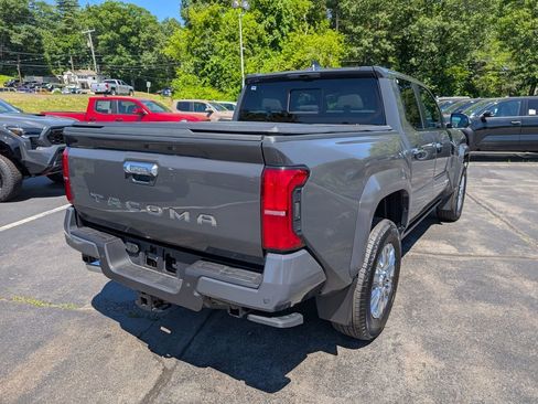 Certified 2025 Toyota Tacoma Limited AWD/4WD image 8