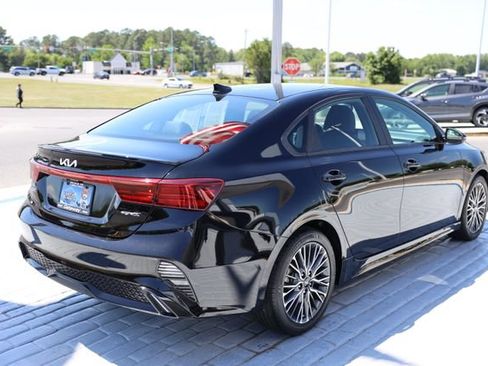 Used 2023 Kia Forte GT-Line w/ GT-Line Premium Package FWD image 5