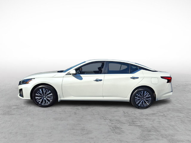 Used 2023 Nissan Altima 2.5 SV AWD/4WD image 7