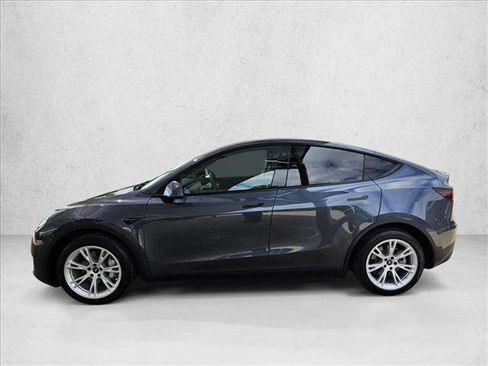 Used 2021 Tesla Model Y Long Range AWD/4WD image 8