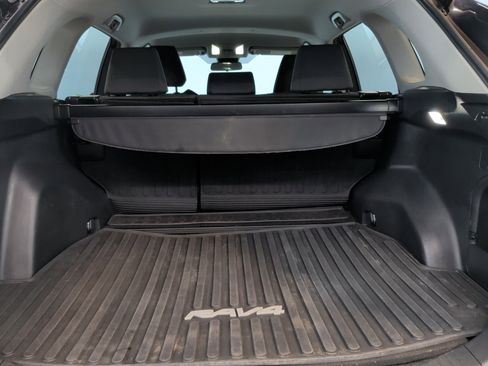 Used 2021 Toyota RAV4 XLE image 33